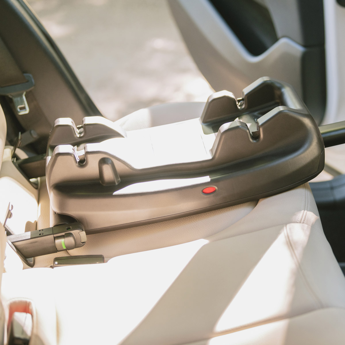 Tavo Vehicle Base | Safe and Easy Travel for Your Cat or Dog